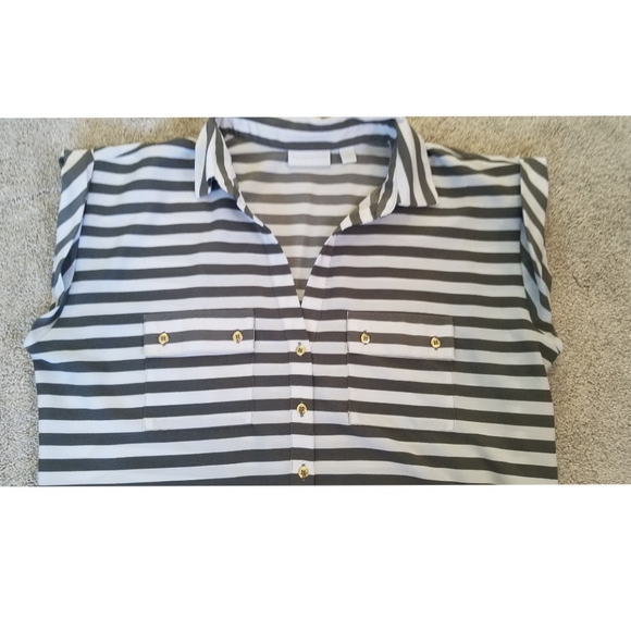 Top - Picture 3 of 4